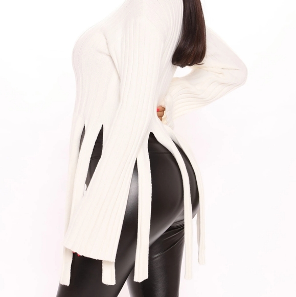 Fashion Nova women's sweater - Picture 3 of 10